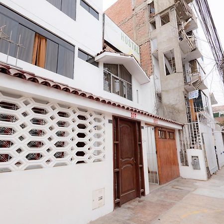 Hostal Las Fresas Lima Airport Callao Exterior photo