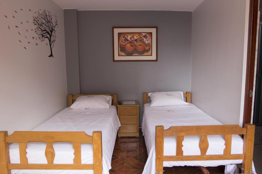 Hostal Las Fresas Lima Airport Callao Exterior photo