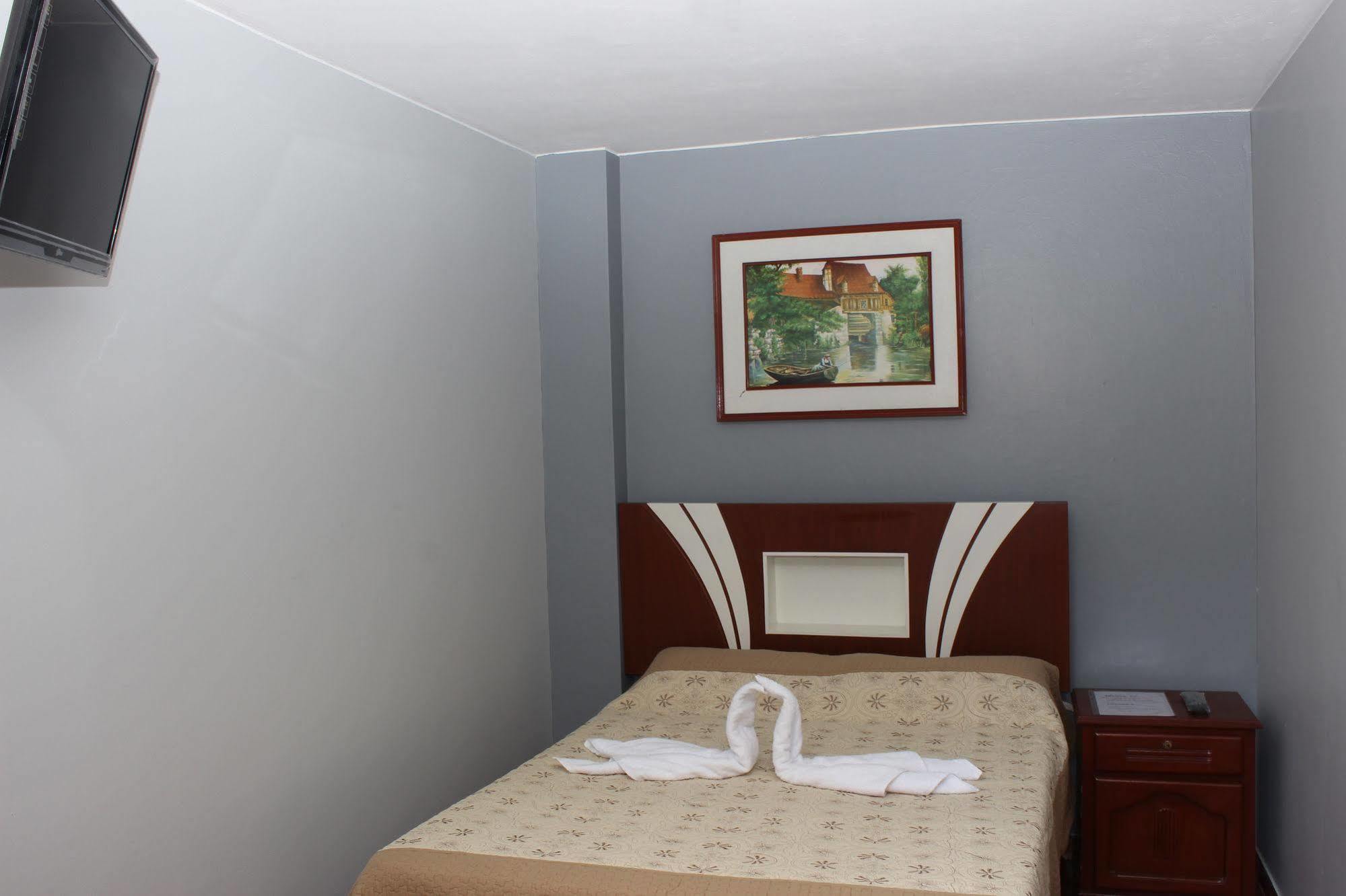 Hostal Las Fresas Lima Airport Callao Exterior photo