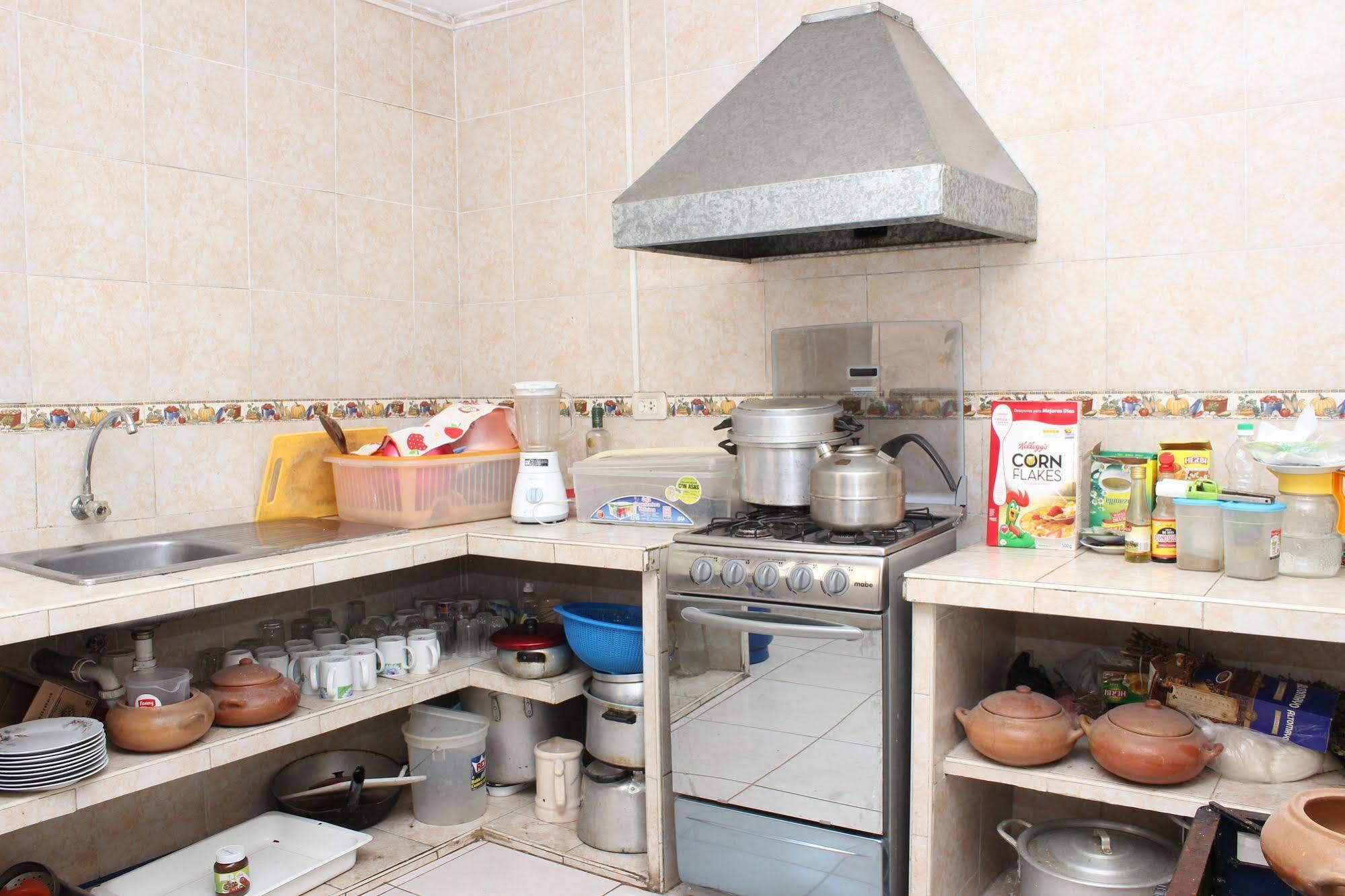 Hostal Las Fresas Lima Airport Callao Exterior photo