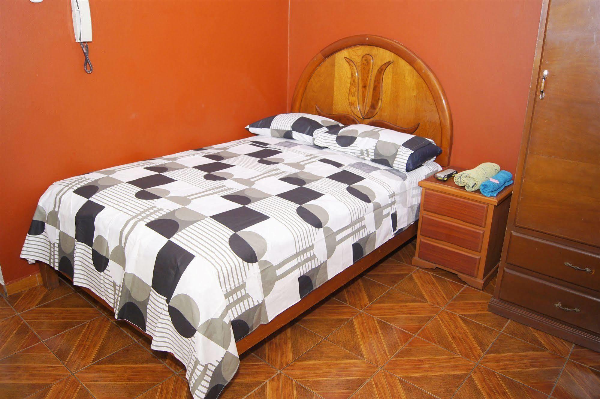 Hostal Las Fresas Lima Airport Callao Exterior photo
